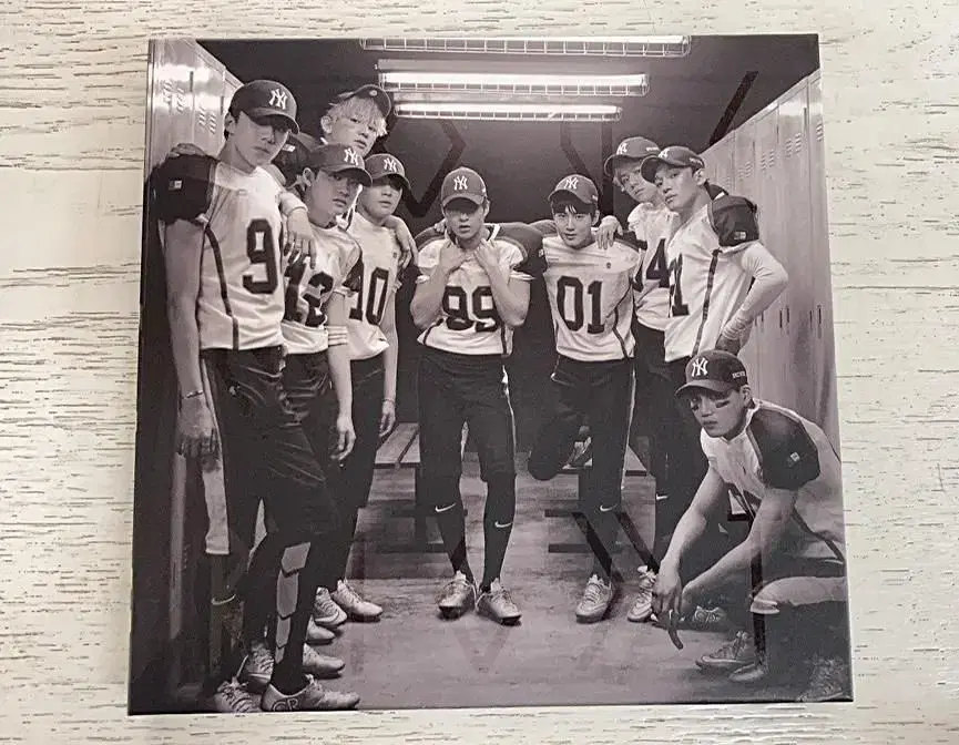 EXO 2집 Love me right album + Photocard