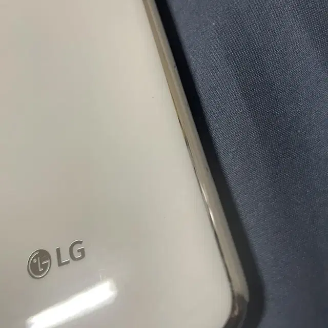 LG U 공기계 모형 스마트폰 피규어 인테리어 소품