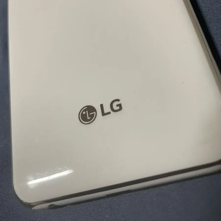 LG U 공기계 모형 스마트폰 피규어 인테리어 소품