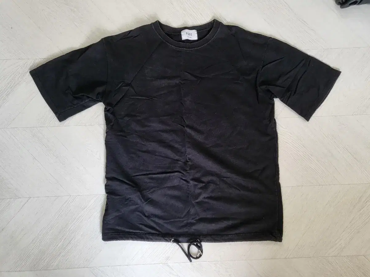 Black Overfit Drawstring Vahn Tee