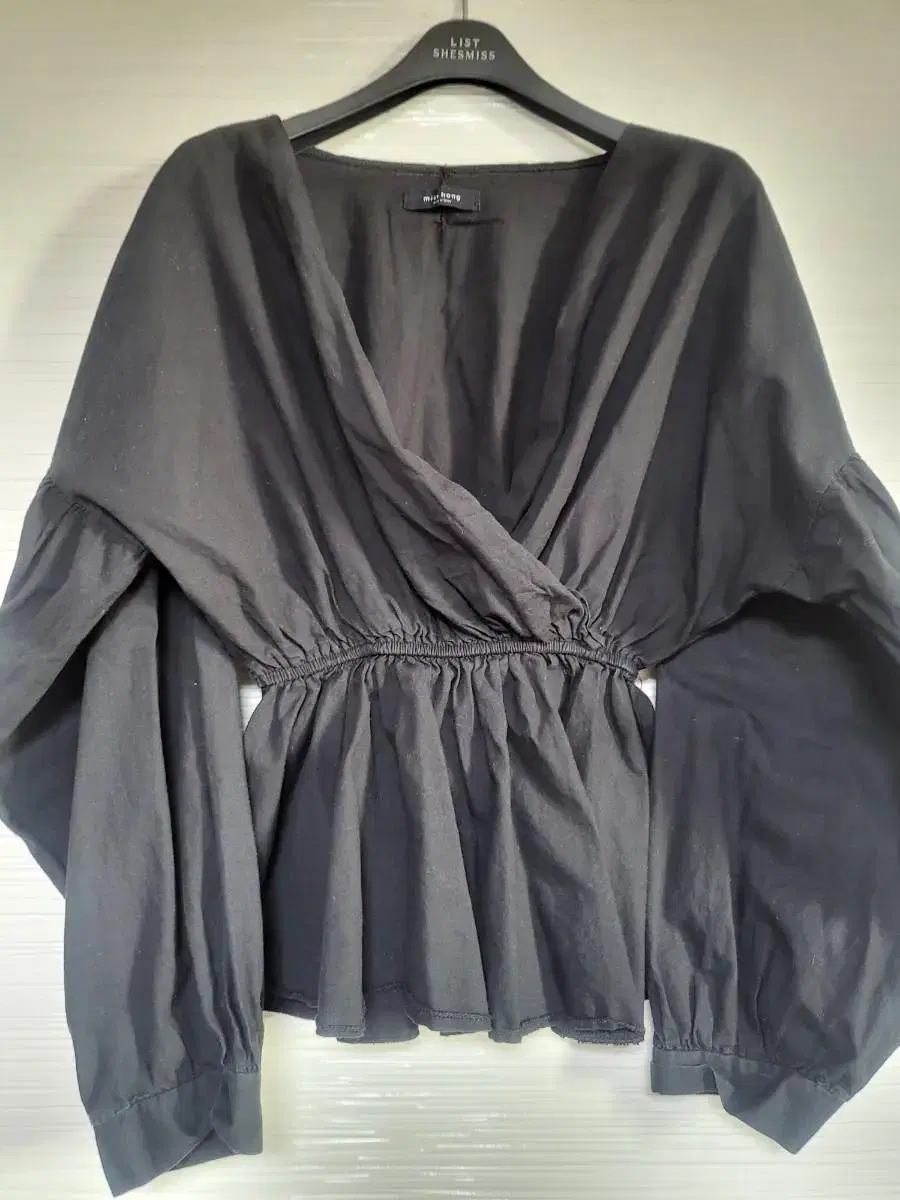 Puff blouse black Free