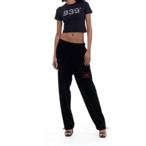 939 LOGO CROP TOP (BLACK)