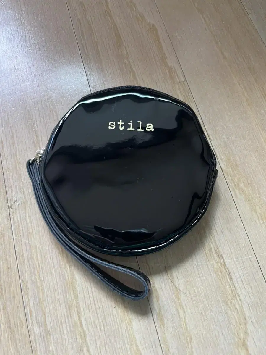 Round pouch (new product)