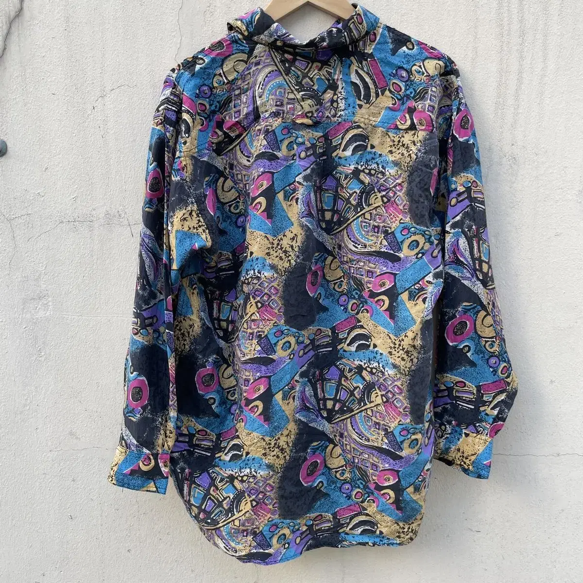 90s vintage silk abstract pattern shirts