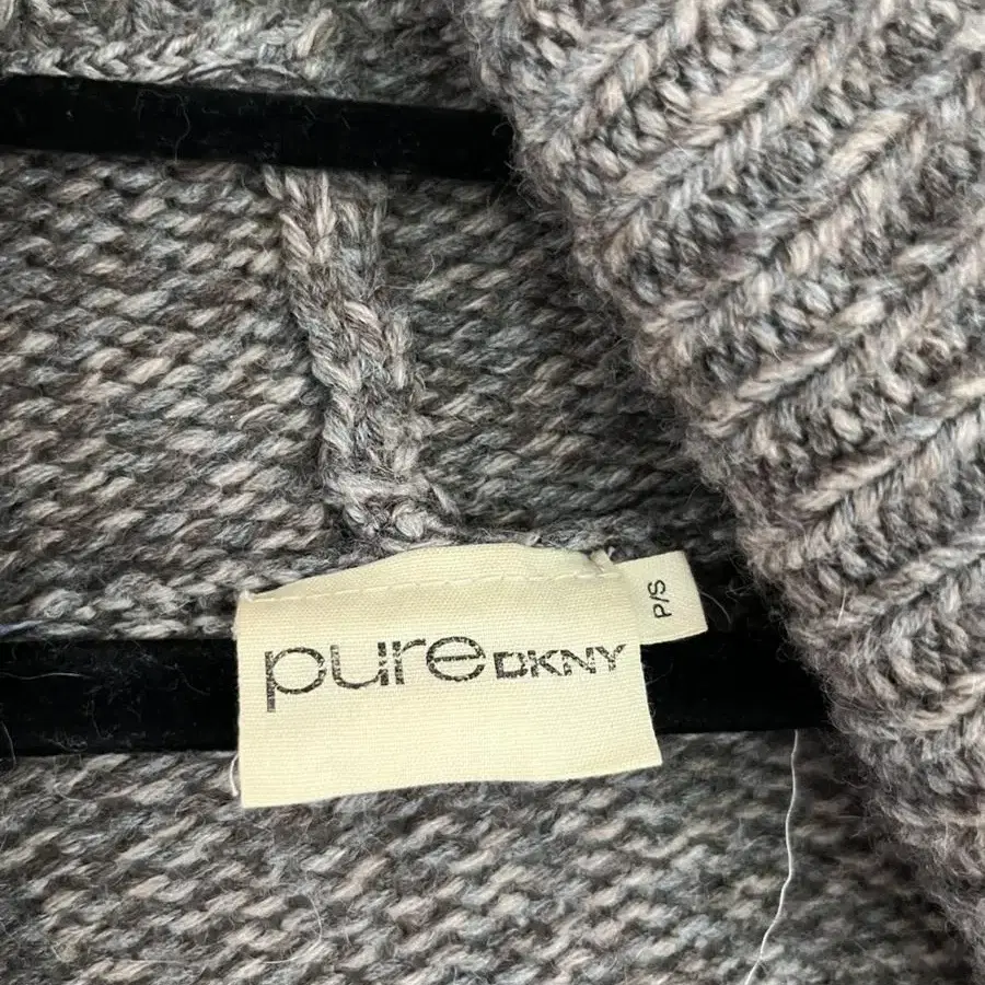 Pure Dkny 가디건