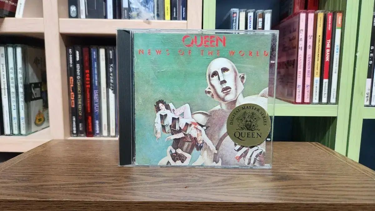 QUEEN - NEWS OF THE WORLD 퀸 CD (수입)