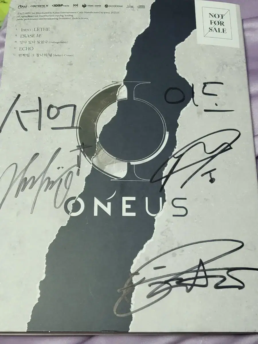 Oneus Bimae Autographed Message Album