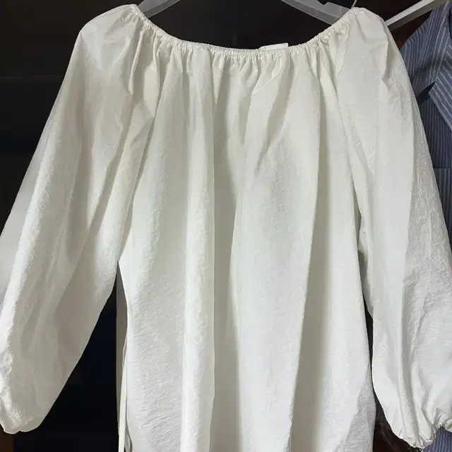 시눈 VOLUME RAGLAN BLOUSE