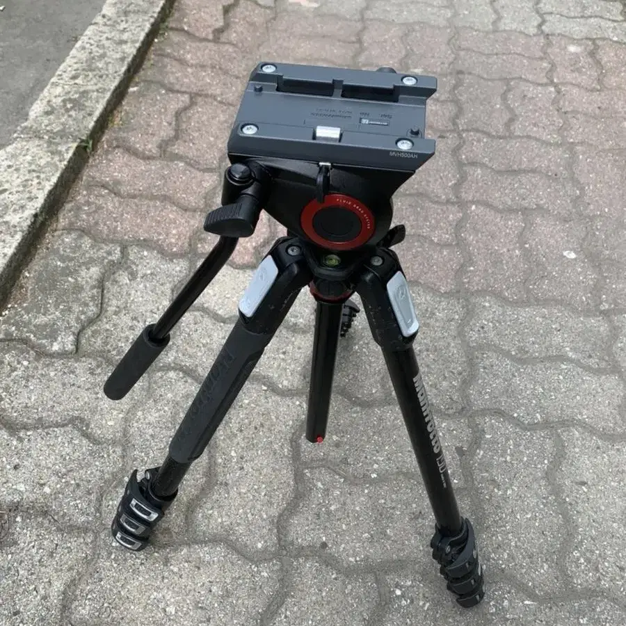 삼각대 판매합니다 manfrotto190 + mvh500ah