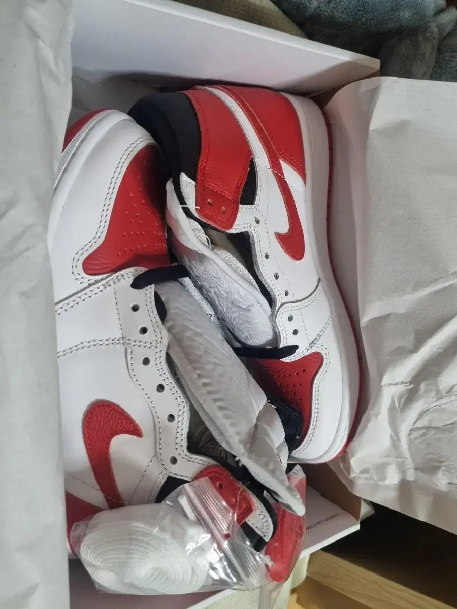 Jordan 1 Retro High OG Heritage 250 운동화