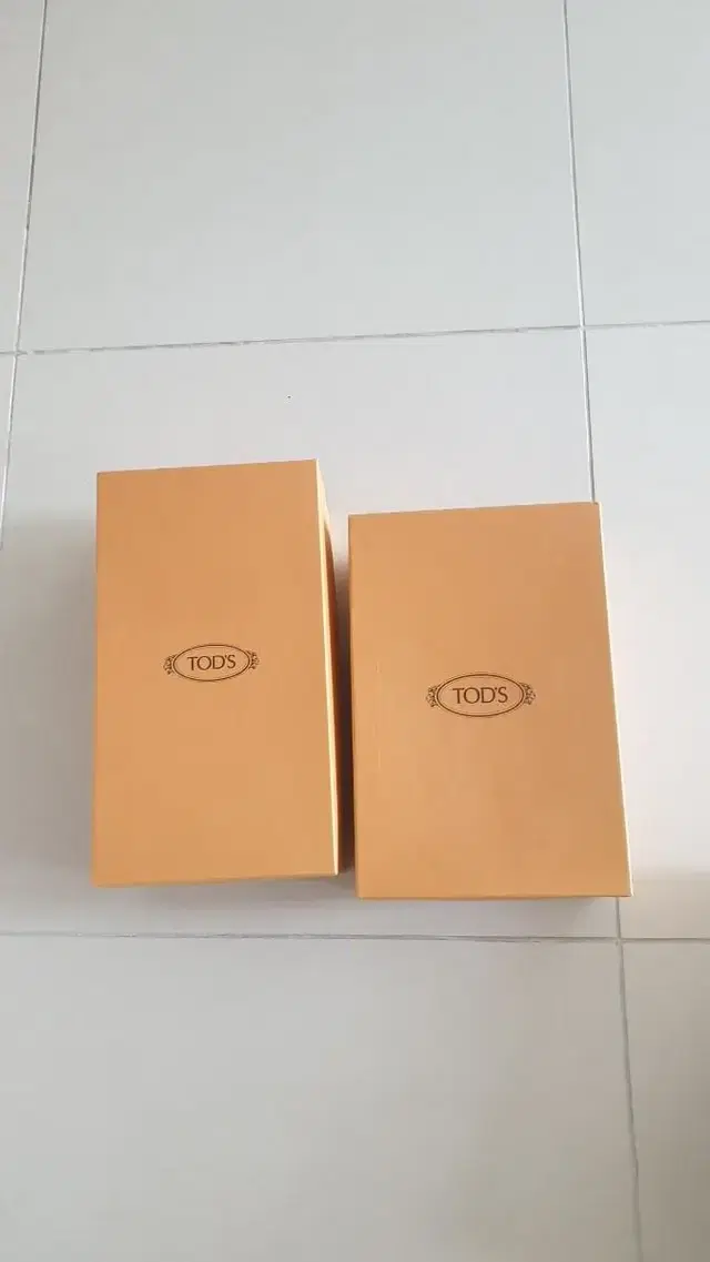 TOD'S 슈즈박스 2개