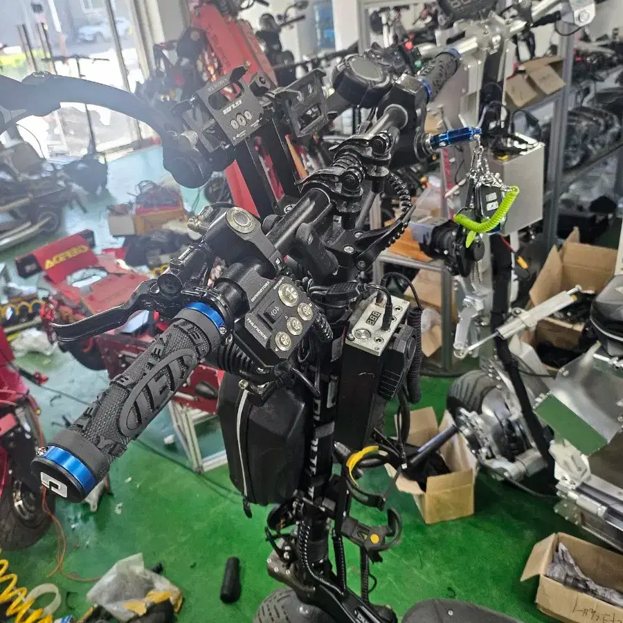 미니모터스 듀얼트론 썬더 2 (이제는 못구하는 72V)