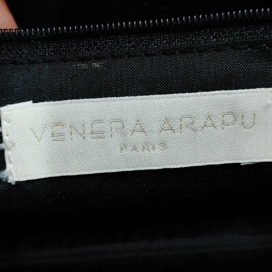 VENERA ARAPU 베네라 아라푸 핸들백