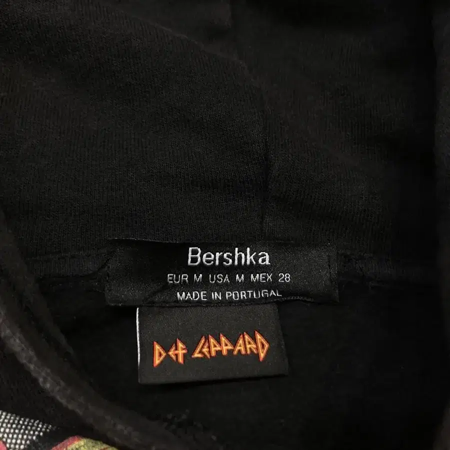 Bershka 빈티지 버쉬카 데프 레퍼드 크롭 후드 티셔츠