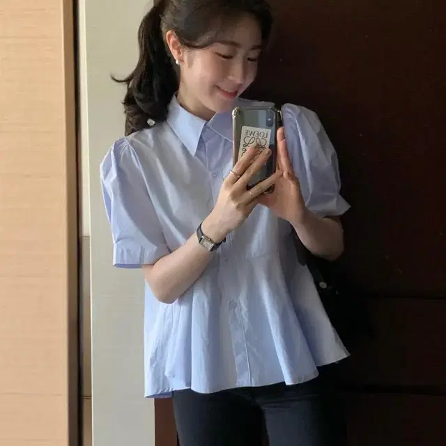 모아빈 La Tulipe blouse 스카이블루 팝니다