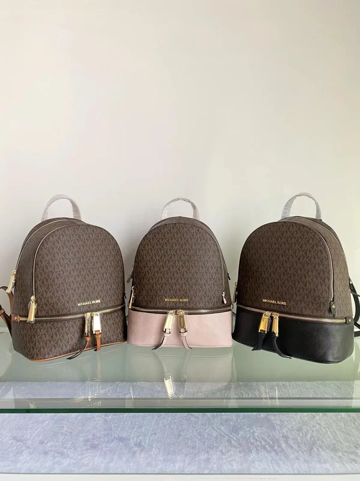 Michael Kors Rhea Zip Medium Backpack 백팩