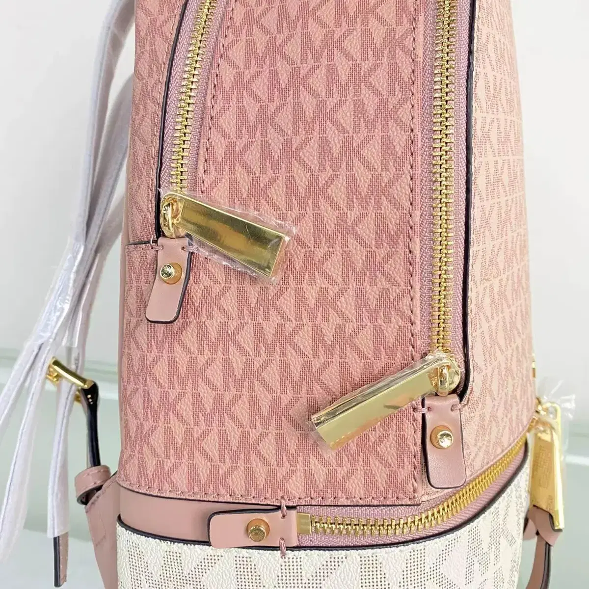 Michael Kors Rhea Zip Medium Backpack 백팩