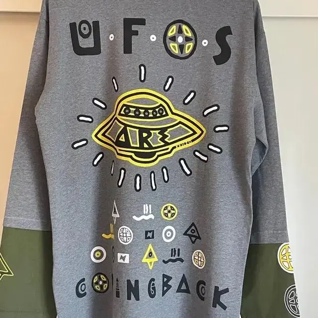 겐조 ufo 긴팔티셔츠 오버핏 한정판