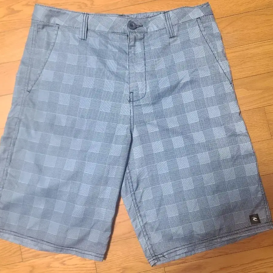 립컬(RIP CURL) 반바지 32 size