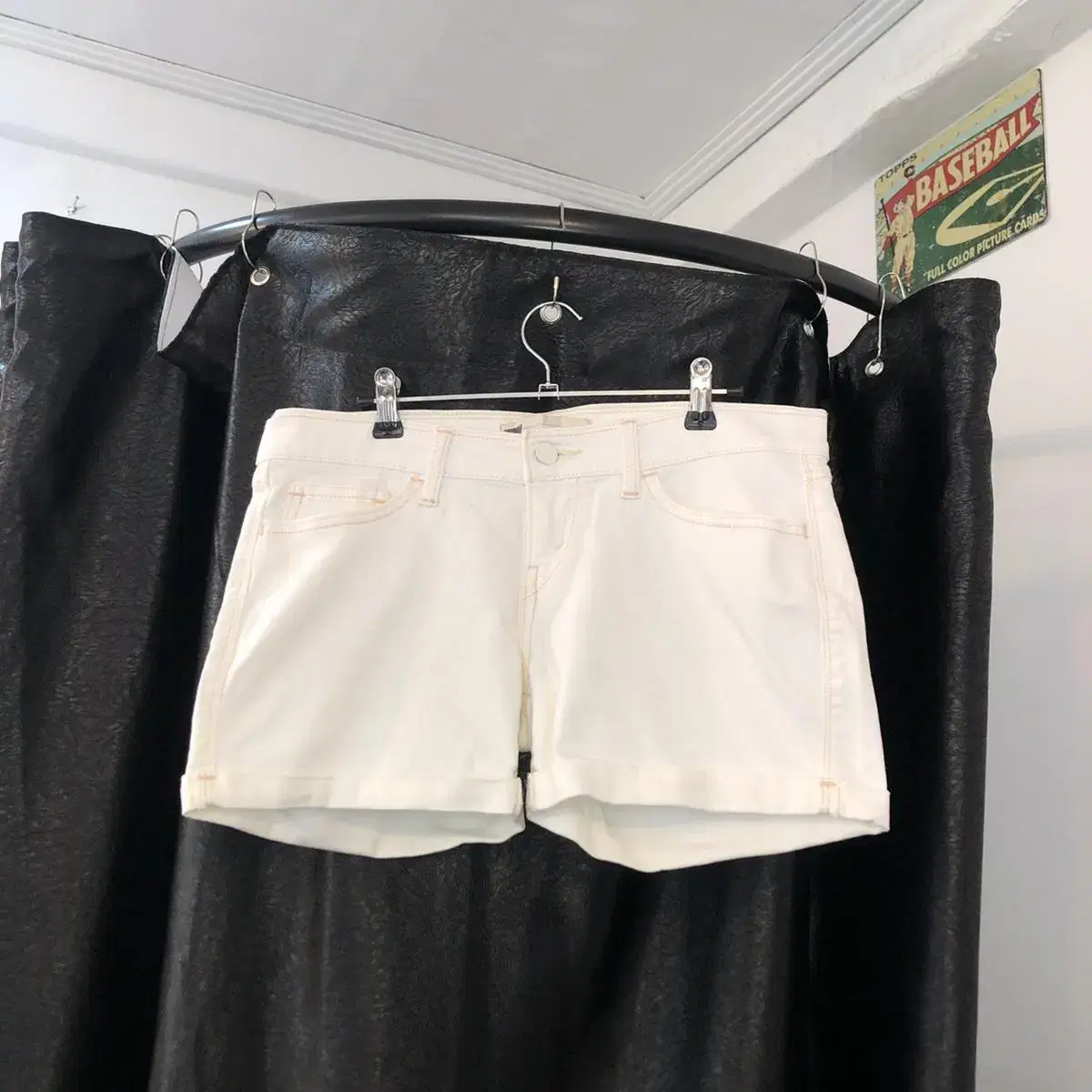 Vintage Levi's white stitch short trou