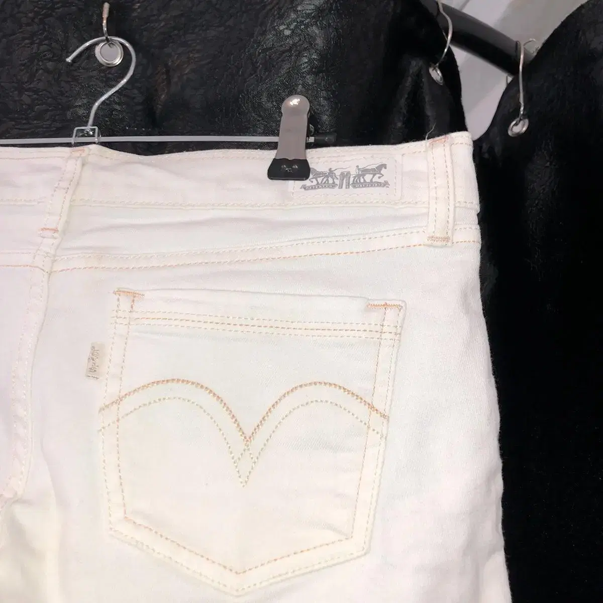 Vintage Levi's white stitch short trou