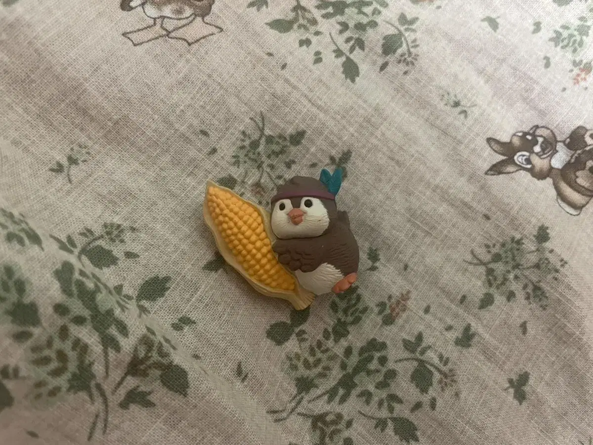 Corn Sparrow Figurine