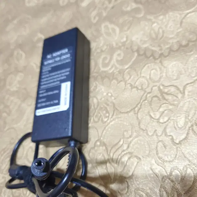 LENOVO 정품 ADAPTER 19V 4.74A 90W