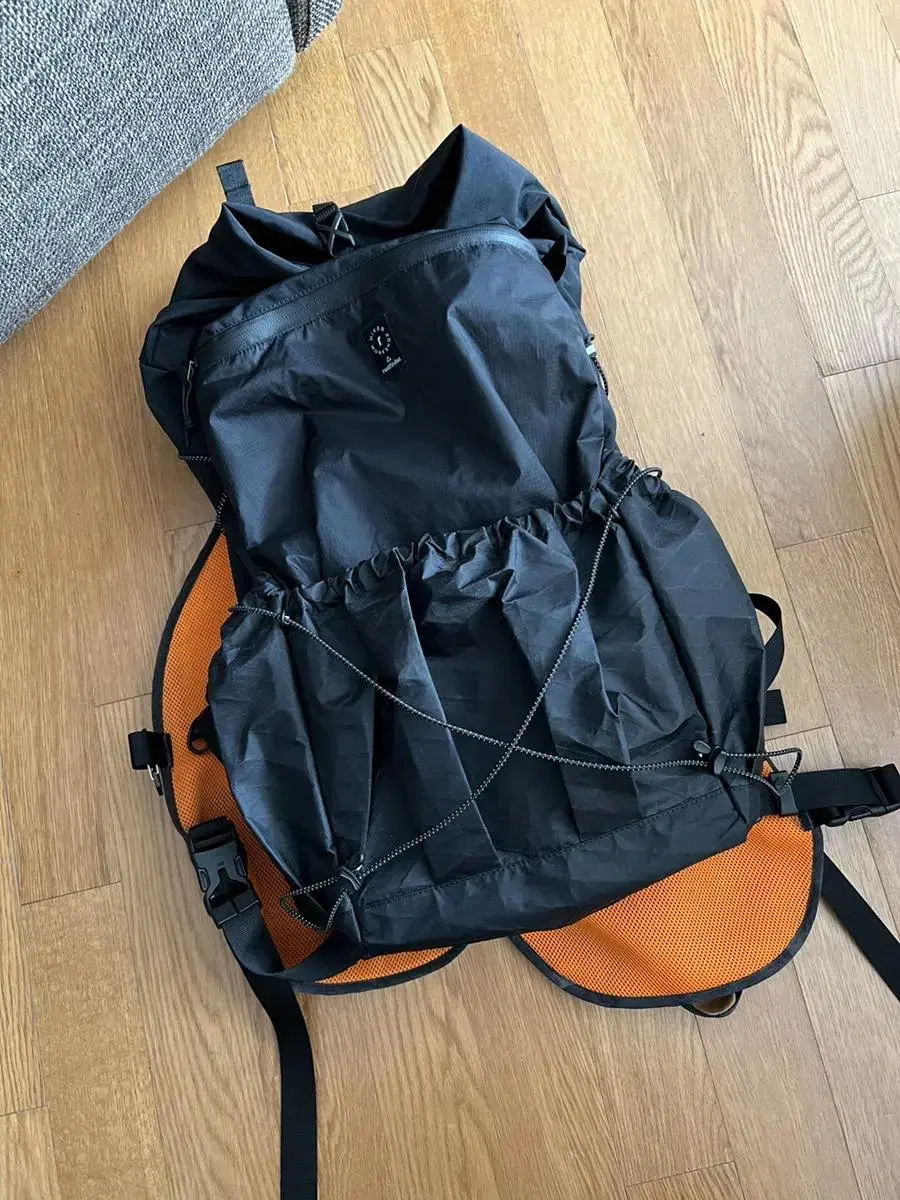 Rootfinder 20L Backpack / New