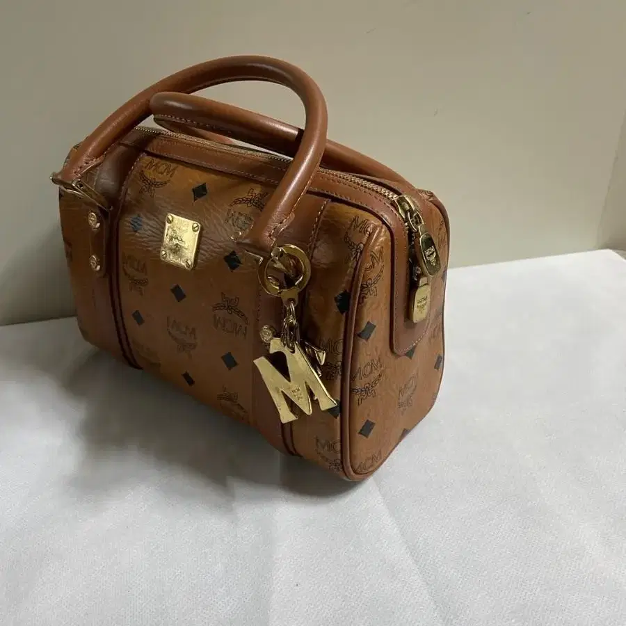 정품 MCM 비세토스