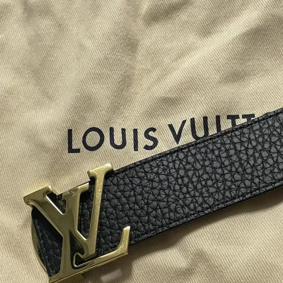 루이비통 벨트 LV 이니셜 30mm 리버서블 양면 벨트 블랙 브라운 골드