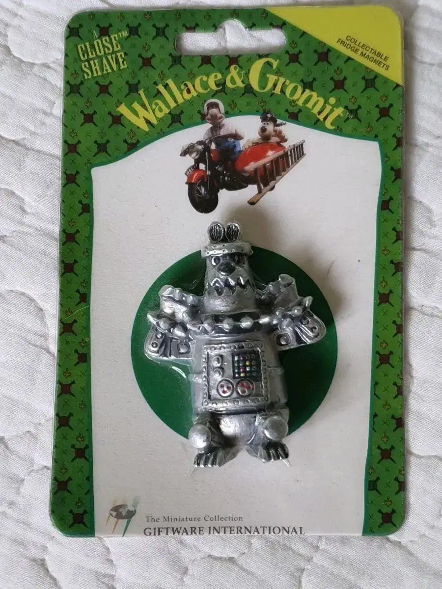 Wallace and Grommet Magnets