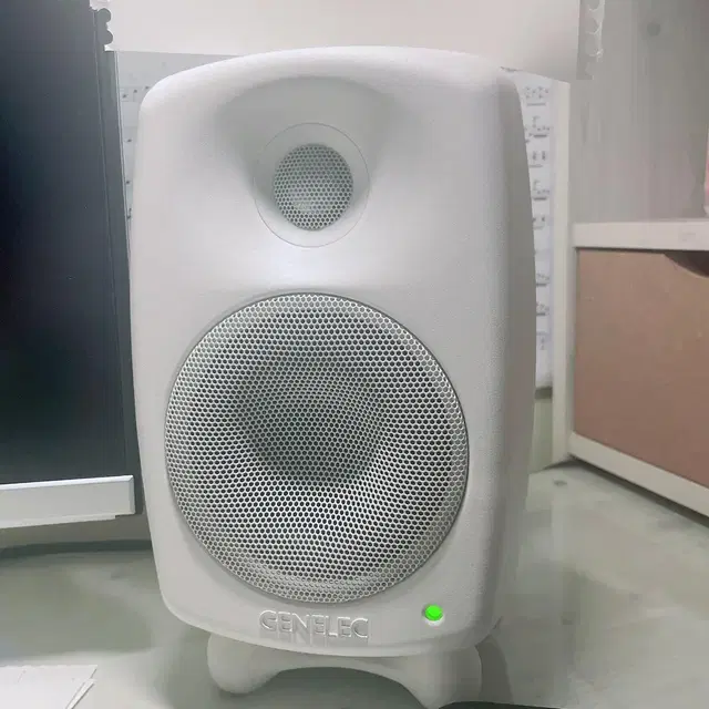 제네렉 8020D GENELEC 화이트 스피커 1조