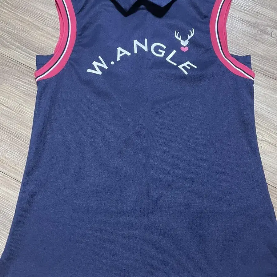 W.angle 카라 나시 판매합니다!