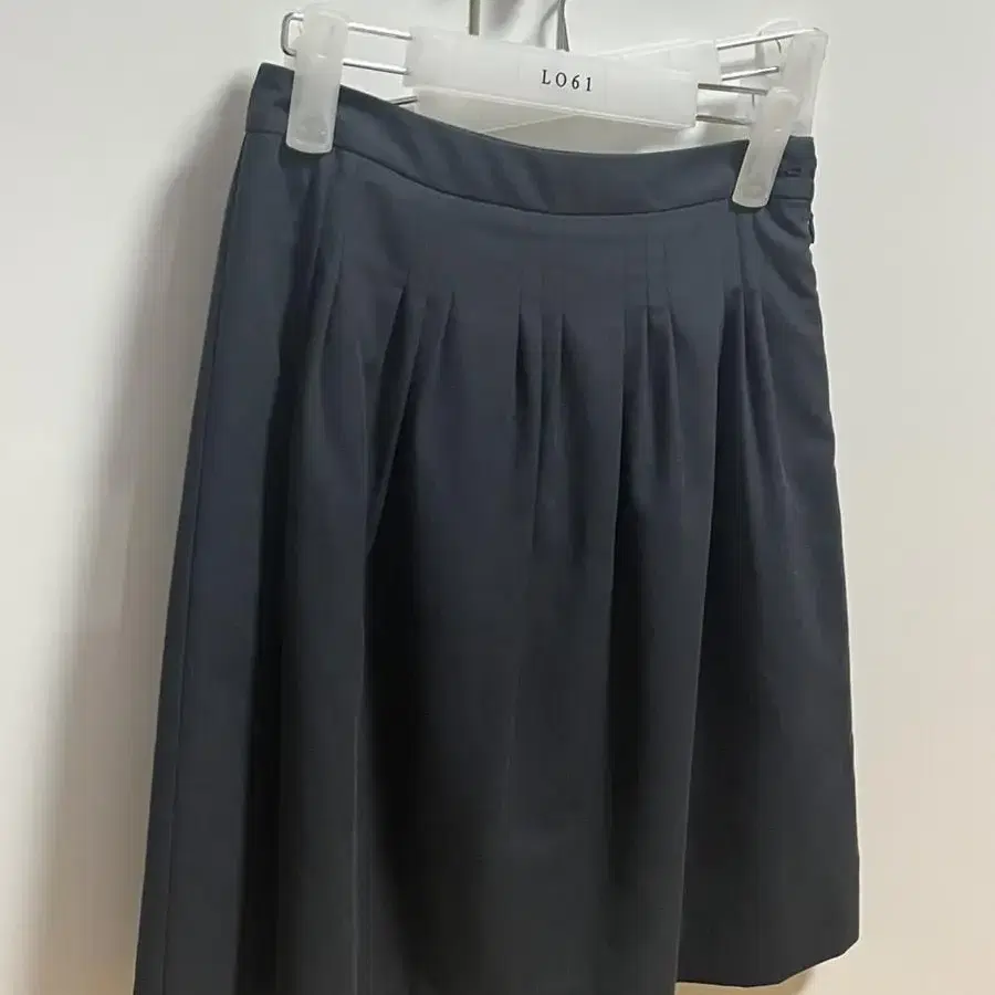 Lo61 skirt navy S