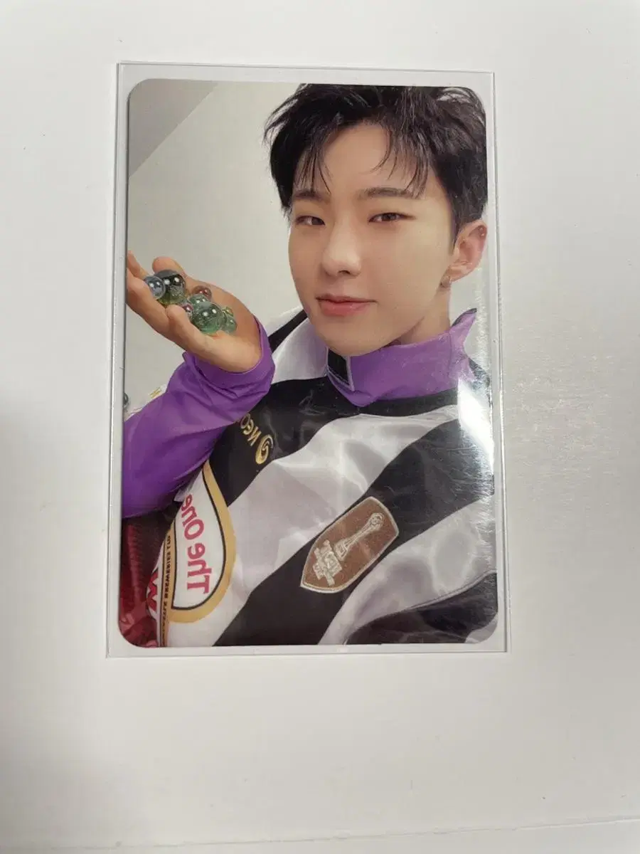 Seventeen pumice beads hoshi photocard