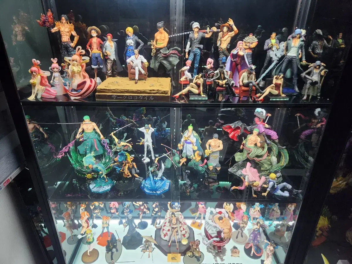 Sold out and updated)ONEPIECE Figures for sale