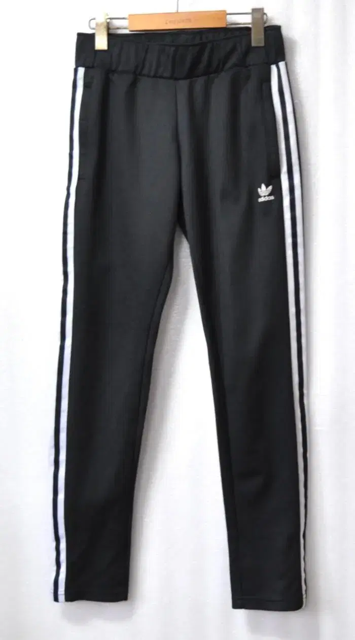 Adidas/Women's EuroPatriot Pants (waist 25-26)