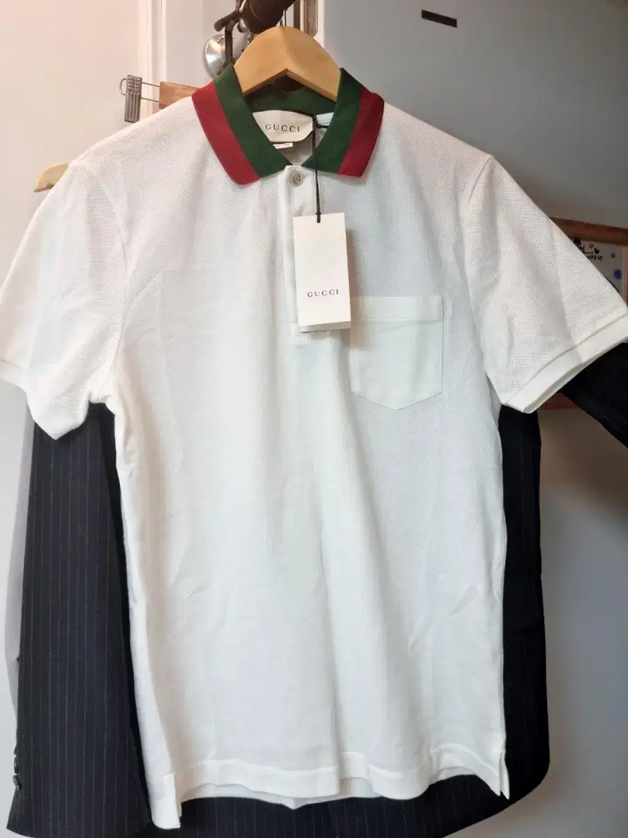 Gucci Men's T-Shirt (Genuine)