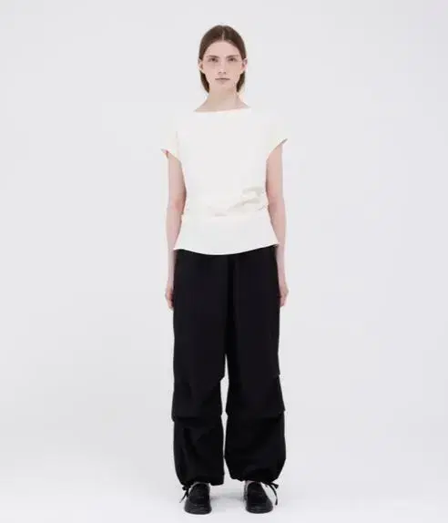 아키텍트 Architekt side tuck blouse (cream)