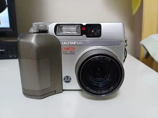 올림푸스 CAMEDIA  C-30020 디카