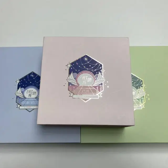 아이즈원 아이즈온미 서울콘서트 DVD 블루레이 키트 세트 판매