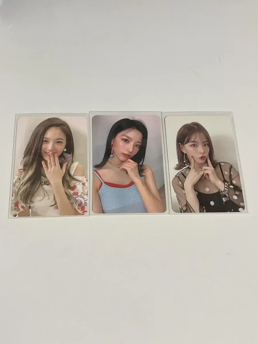 Fromis 9 Fun photocard bulk Sells