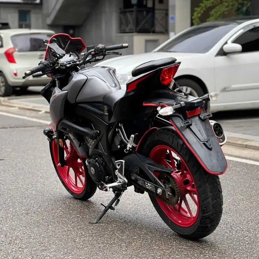 스즈끼gsxs125 19년식 2만키로 240만원 판매합니다