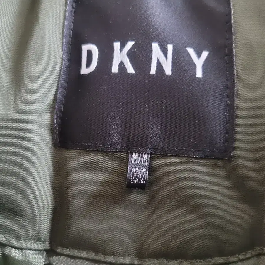 미착용 DKNY 주니어 야상점퍼.