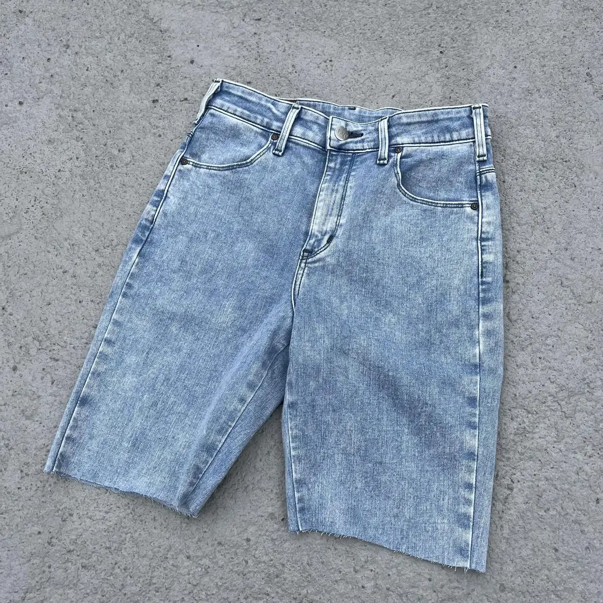 LEE denim shorts ( made in JAPAN )