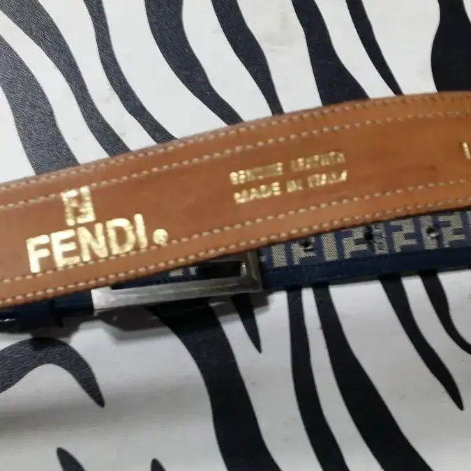 FENDI 펜디 수입정품 남자벨트 캐주얼벨트 빈티지벨트 정장벨트 허리띠