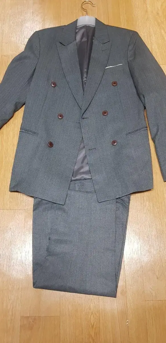 SuitSet