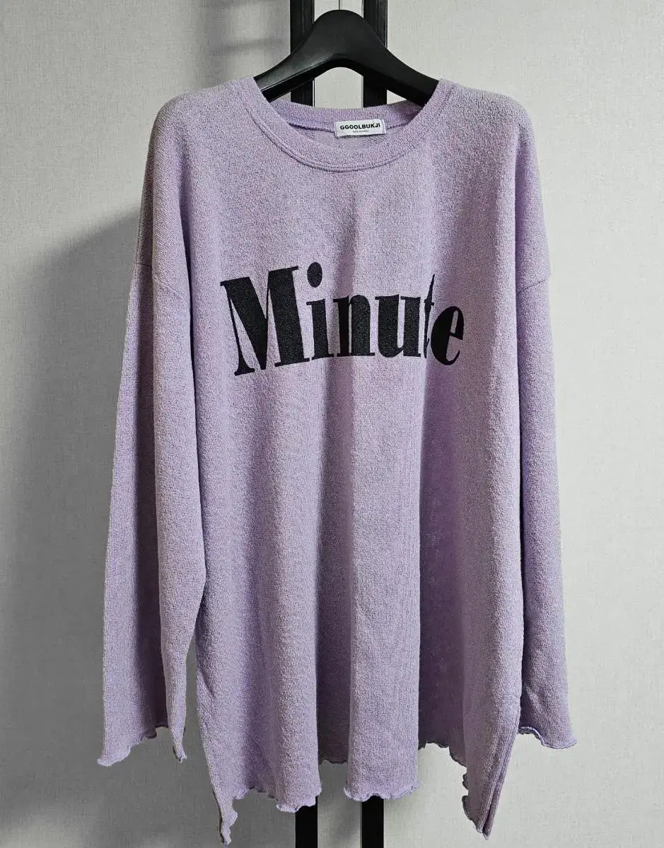 LEE Yeoreum OverfitLettering Knit Purple