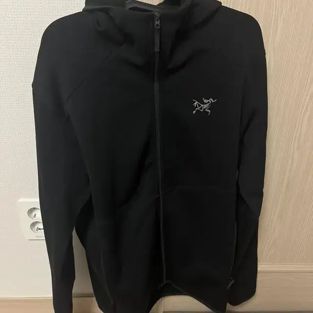 아크테릭스 Kyanite AR Hoody (Black)