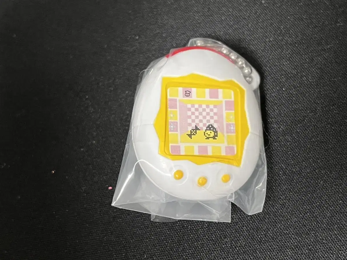 Tamagotchi keyring